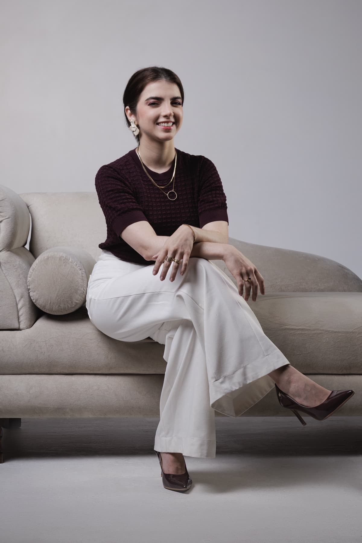 Dra. Isabella Cristóvão em seu consultório